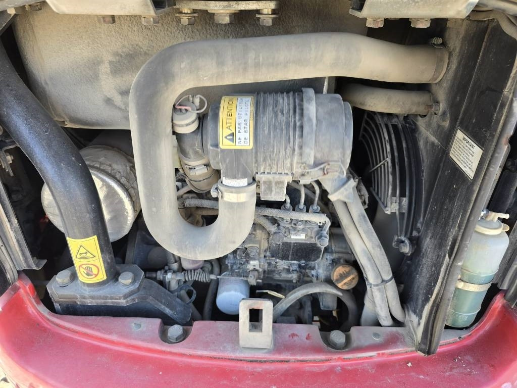 Takeuchi TB 23 R - Mini bager: slika Takeuchi TB 23 R - Mini bager Takeuchi TB 23 R - Mini bager: slika Takeuchi TB 23 R - Mini bager