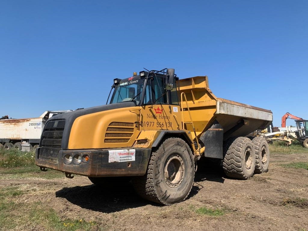 Terex TA 27 - Zglobni istovarivač: slika Terex TA 27 - Zglobni istovarivač Terex TA 27 - Zglobni istovarivač: slika Terex TA 27 - Zglobni istovarivač