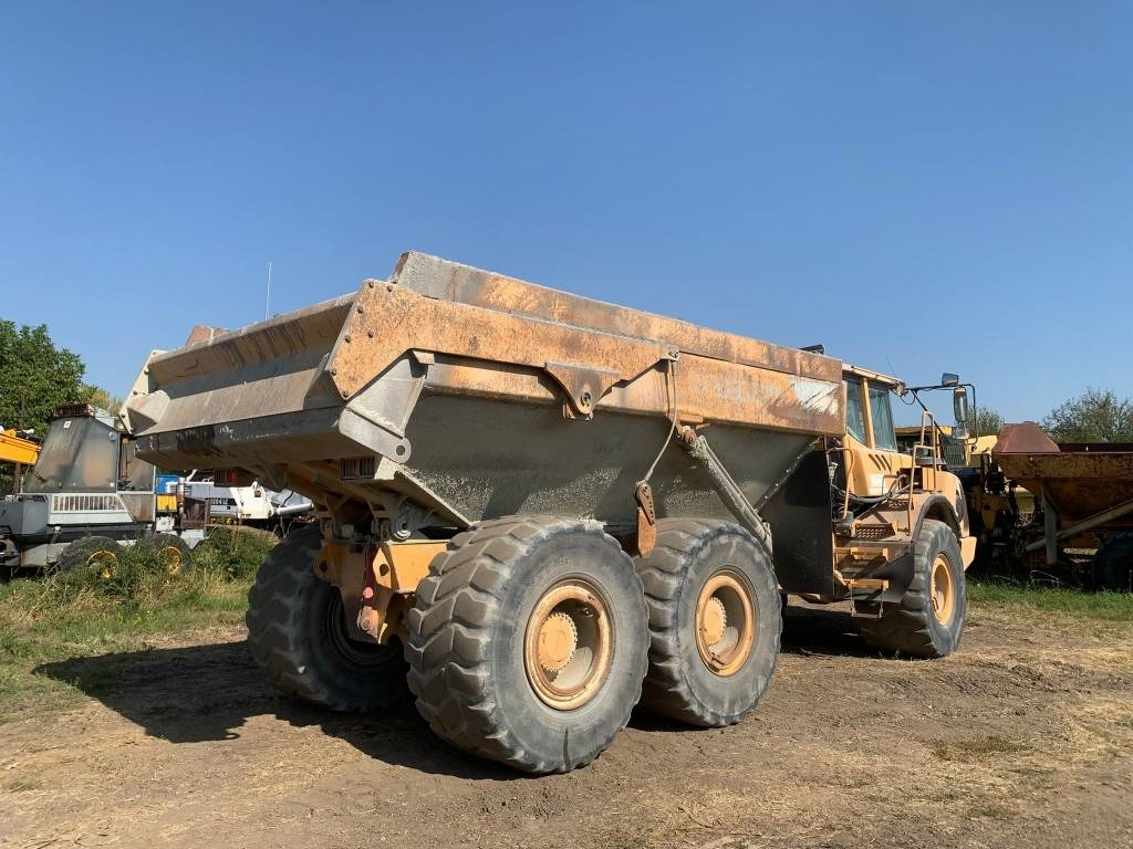 Volvo A 30 D - Zglobni istovarivač: slika Volvo A 30 D - Zglobni istovarivač Volvo A 30 D - Zglobni istovarivač: slika Volvo A 30 D - Zglobni istovarivač