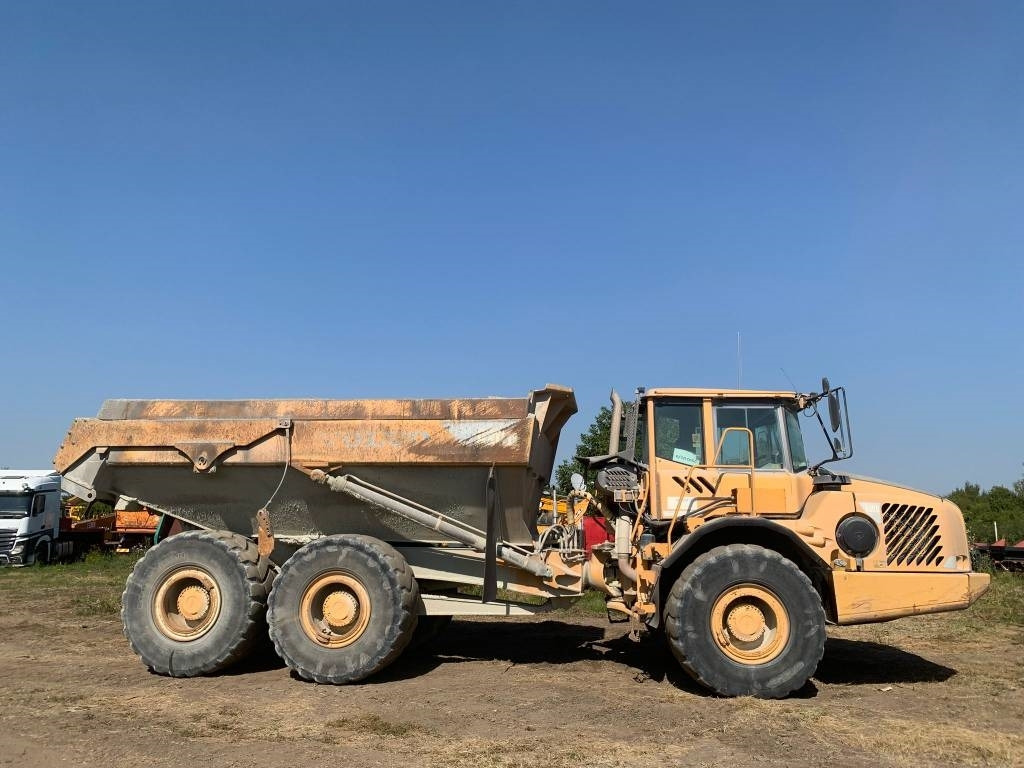 Volvo A 30 D - Zglobni istovarivač: slika Volvo A 30 D - Zglobni istovarivač Volvo A 30 D - Zglobni istovarivač: slika Volvo A 30 D - Zglobni istovarivač