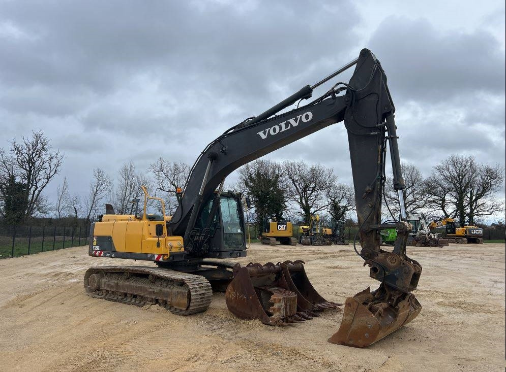Volvo EC 220 DL - Bager gusjeničar: slika Volvo EC 220 DL - Bager gusjeničar Volvo EC 220 DL - Bager gusjeničar: slika Volvo EC 220 DL - Bager gusjeničar