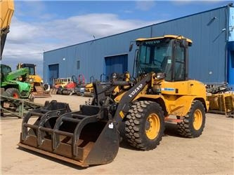 Volvo L 35 G - Utovarivač na kotačima: slika Volvo L 35 G - Utovarivač na kotačima Volvo L 35 G - Utovarivač na kotačima: slika Volvo L 35 G - Utovarivač na kotačima