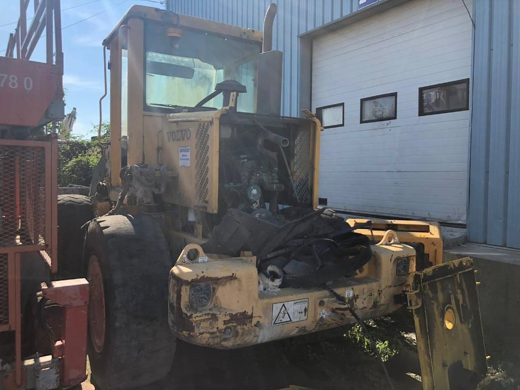 Volvo L 50 E FOR PARTS - Utovarivač na kotačima: slika Volvo L 50 E FOR PARTS - Utovarivač na kotačima Volvo L 50 E FOR PARTS - Utovarivač na kotačima: slika Volvo L 50 E FOR PARTS - Utovarivač na kotačima