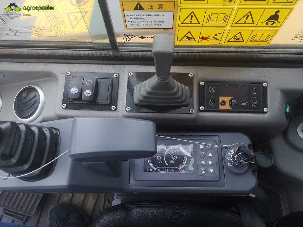 Mini bager XCMG XE 35 U: slika Mini bager XCMG XE 35 U