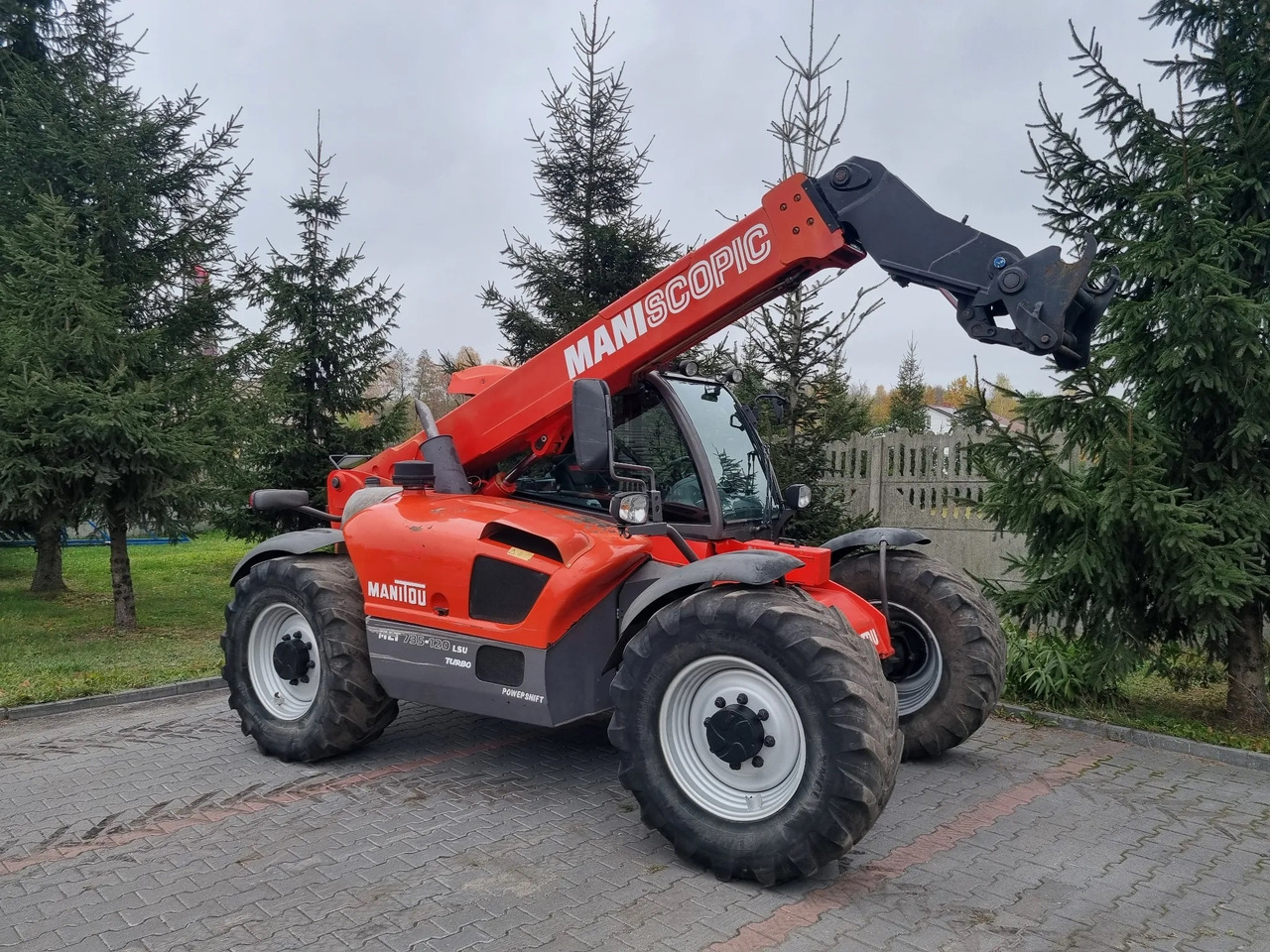 MANITOU MLT 735 120 LSU - Teleskopski utovarivač na kotačima: slika MANITOU MLT 735 120 LSU - Teleskopski utovarivač na kotačima MANITOU MLT 735 120 LSU - Teleskopski utovarivač na kotačima: slika MANITOU MLT 735 120 LSU - Teleskopski utovarivač na kotačima