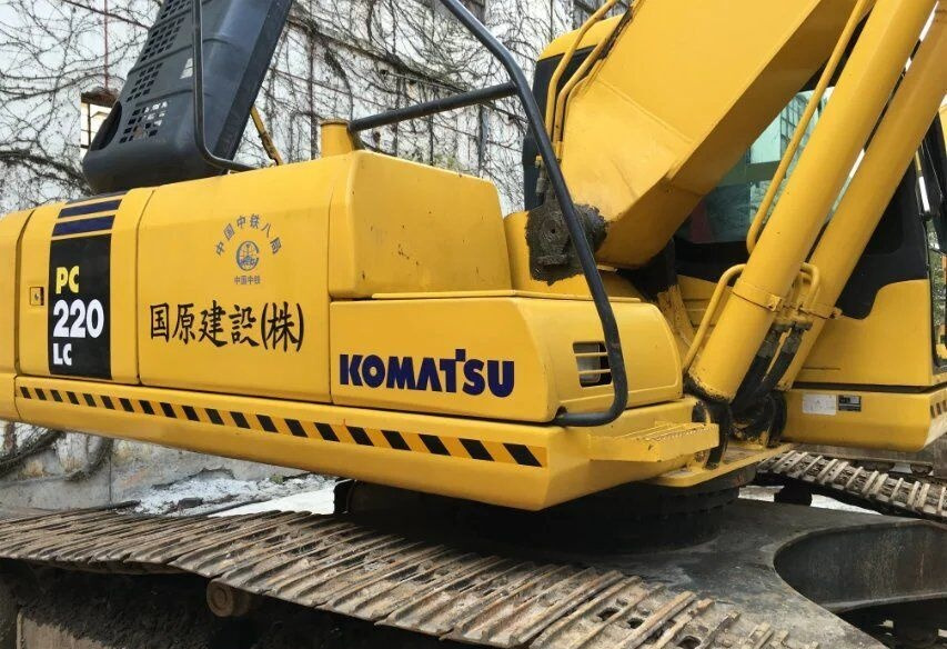 Komatsu PC220-7 - Mini bager: slika Komatsu PC220-7 - Mini bager Komatsu PC220-7 - Mini bager: slika Komatsu PC220-7 - Mini bager