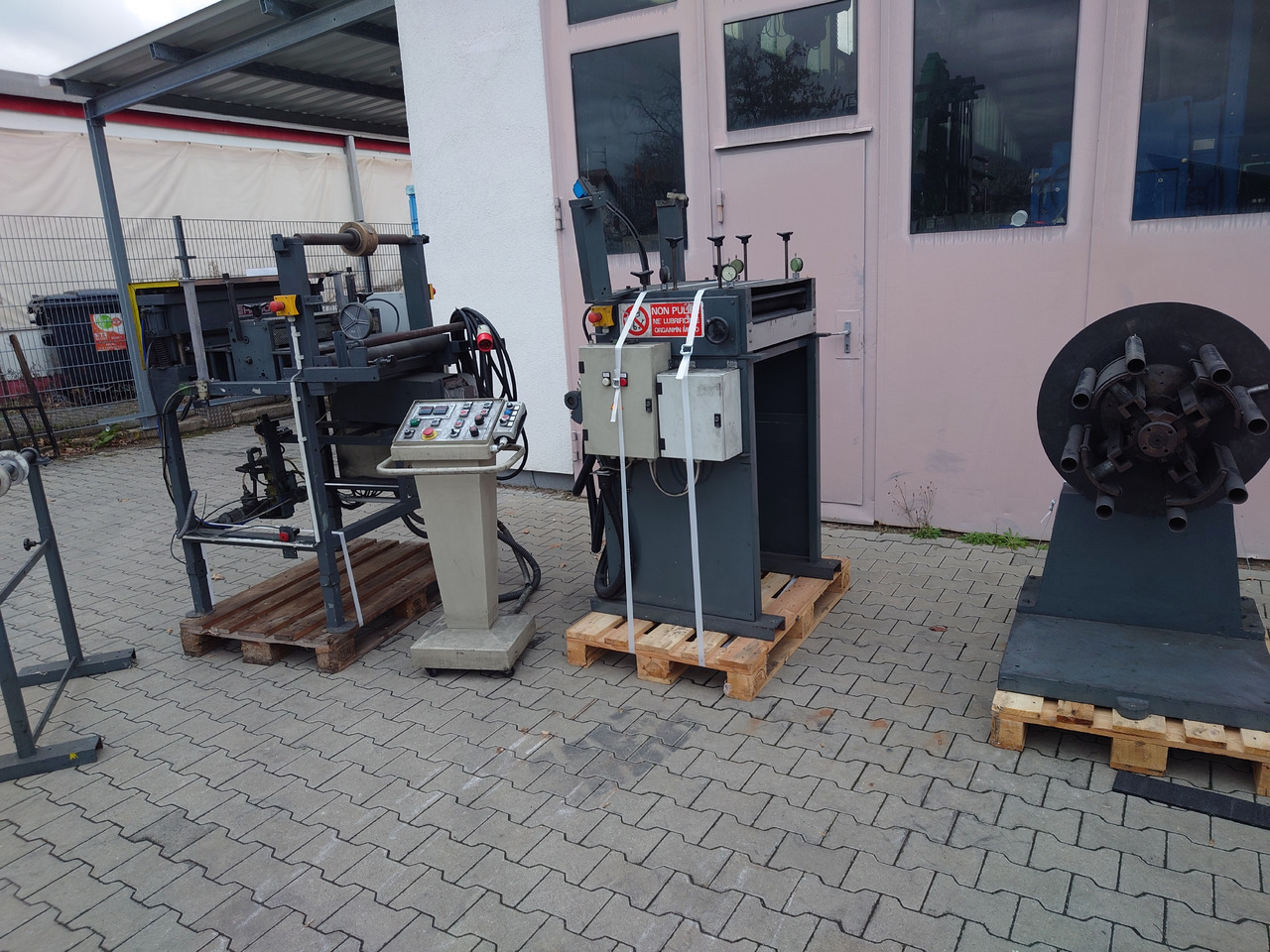 Hego Querteilanlage cut-to-length unit - Stroj za obradu metala: slika Hego Querteilanlage cut-to-length unit - Stroj za obradu metala Hego Querteilanlage cut-to-length unit - Stroj za obradu metala: slika Hego Querteilanlage cut-to-length unit - Stroj za obradu metala