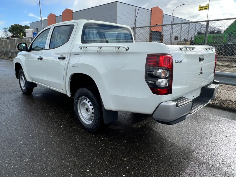 Mitsubishi L200 4x4 - 8 UNITS in WHITE 2.5 D GL Double Cab - EURO 2 - NEW!! Ready for work!!!** - Pick-up, Dostavno vozilo s dvostrukom kabinom: slika Mitsubishi L200 4x4 - 8 UNITS in WHITE 2.5 D GL Double Cab - EURO 2 - NEW!! Ready for work!!!** - Pick-up, Dostavno vozilo s dvostrukom kabinom Mitsubishi L200 4x4 - 8 UNITS in WHITE 2.5 D GL Double Cab - EURO 2 - NEW!! Ready for work!!!** - Pick-up, Dostavno vozilo s dvostrukom kabinom: slika Mitsubishi L200 4x4 - 8 UNITS in WHITE 2.5 D GL Double Cab - EURO 2 - NEW!! Ready for work!!!** - Pick-up, Dostavno vozilo s dvostrukom kabinom