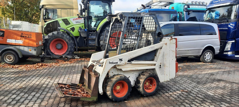 Bobcat 443 4x4 Radlader - Mini utovarivač: slika Bobcat 443 4x4 Radlader - Mini utovarivač Bobcat 443 4x4 Radlader - Mini utovarivač: slika Bobcat 443 4x4 Radlader - Mini utovarivač