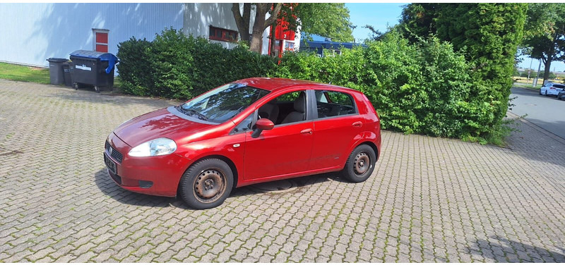 Fiat Punto - Automobil: slika Fiat Punto - Automobil Fiat Punto - Automobil: slika Fiat Punto - Automobil