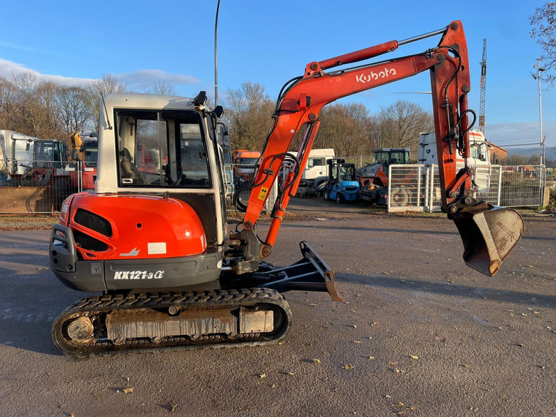 Kubota KX121-3 - Mini bager: slika Kubota KX121-3 - Mini bager Kubota KX121-3 - Mini bager: slika Kubota KX121-3 - Mini bager