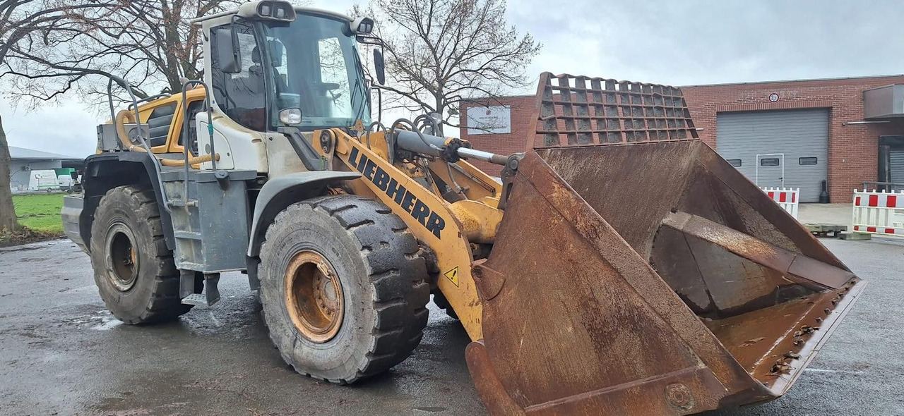 Liebherr 556 Radlader - Utovarivač na kotačima: slika Liebherr 556 Radlader - Utovarivač na kotačima Liebherr 556 Radlader - Utovarivač na kotačima: slika Liebherr 556 Radlader - Utovarivač na kotačima