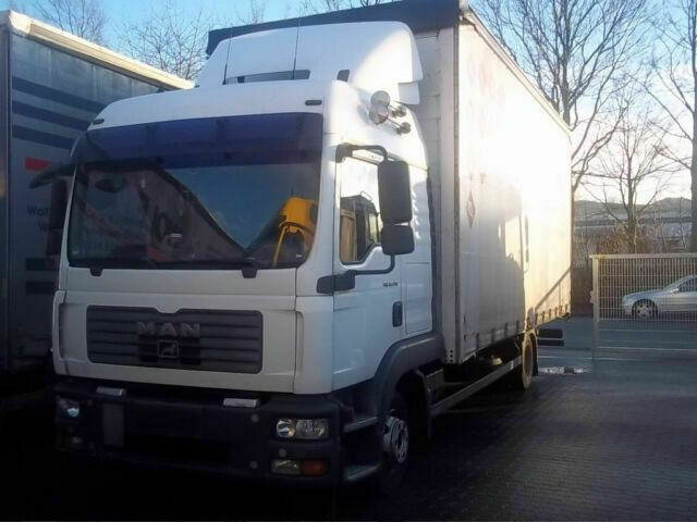 MAN 8.240TGL Euro:4 G.Haus/Hochdach Klima Stand - Dostavno vozilo s ceradom: slika MAN 8.240TGL Euro:4 G.Haus/Hochdach Klima Stand - Dostavno vozilo s ceradom MAN 8.240TGL Euro:4 G.Haus/Hochdach Klima Stand - Dostavno vozilo s ceradom: slika MAN 8.240TGL Euro:4 G.Haus/Hochdach Klima Stand - Dostavno vozilo s ceradom