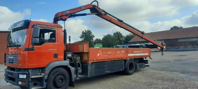 MAN TG-M18.280PS Hiab 111B-2 mit Funk - Kamion s otvorenim sandukom, Kamion s kranom: slika MAN TG-M18.280PS Hiab 111B-2 mit Funk - Kamion s otvorenim sandukom, Kamion s kranom MAN TG-M18.280PS Hiab 111B-2 mit Funk - Kamion s otvorenim sandukom, Kamion s kranom: slika MAN TG-M18.280PS Hiab 111B-2 mit Funk - Kamion s otvorenim sandukom, Kamion s kranom
