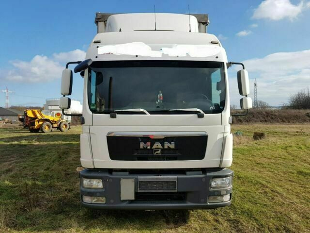 MAN TGL8.240 G.Haus/2xBett Klima AHK - Dostavno vozilo s ceradom: slika MAN TGL8.240 G.Haus/2xBett Klima AHK - Dostavno vozilo s ceradom MAN TGL8.240 G.Haus/2xBett Klima AHK - Dostavno vozilo s ceradom: slika MAN TGL8.240 G.Haus/2xBett Klima AHK - Dostavno vozilo s ceradom