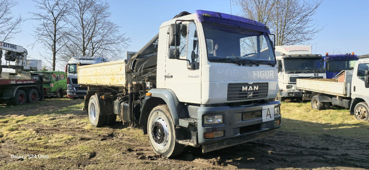 MAN TGM 18.220 4x2 3.S-Kipper mit Kran - Kiper, Kamion s kranom: slika MAN TGM 18.220 4x2 3.S-Kipper mit Kran - Kiper, Kamion s kranom MAN TGM 18.220 4x2 3.S-Kipper mit Kran - Kiper, Kamion s kranom: slika MAN TGM 18.220 4x2 3.S-Kipper mit Kran - Kiper, Kamion s kranom