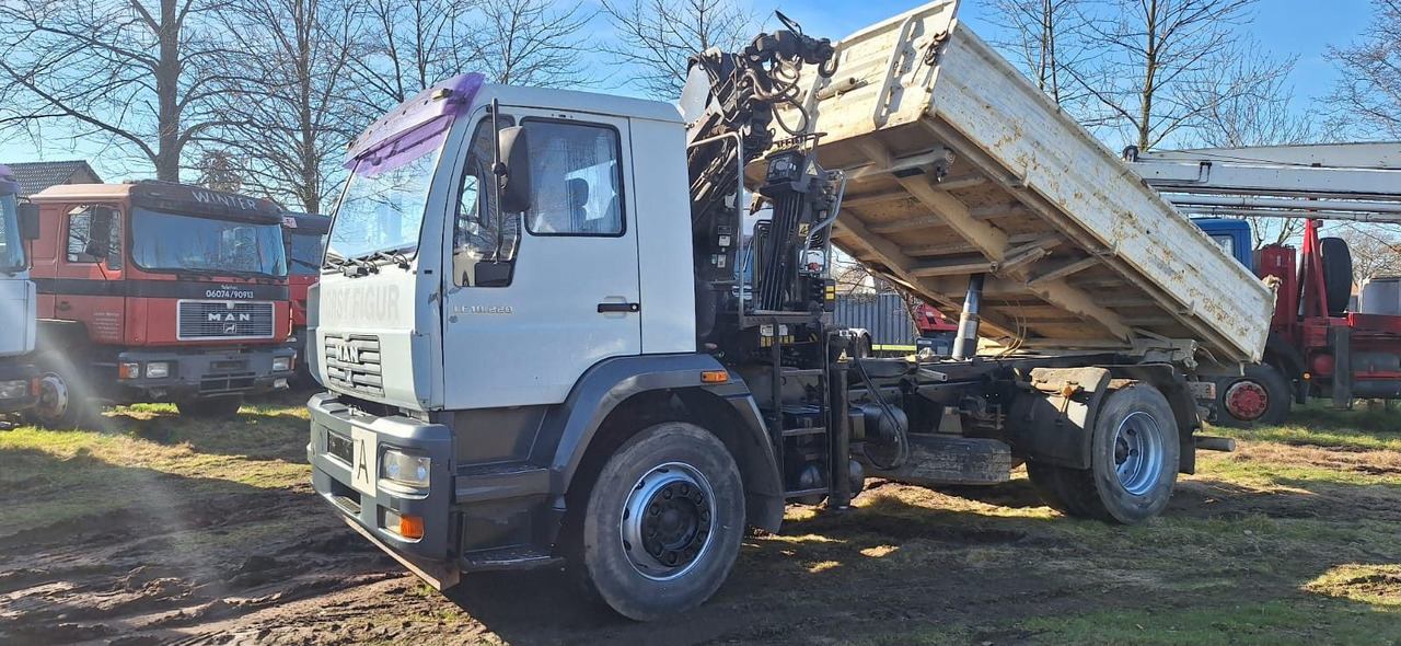 MAN TGM 18.220 4x2 3.S-Kipper mit Kran - Kiper, Kamion s kranom: slika MAN TGM 18.220 4x2 3.S-Kipper mit Kran - Kiper, Kamion s kranom MAN TGM 18.220 4x2 3.S-Kipper mit Kran - Kiper, Kamion s kranom: slika MAN TGM 18.220 4x2 3.S-Kipper mit Kran - Kiper, Kamion s kranom