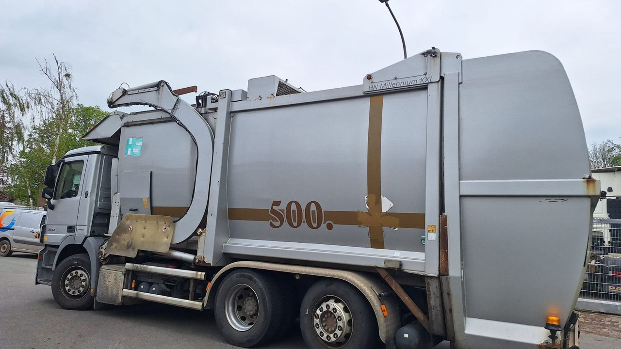 Mercedes-Benz 2532 Actros Überkopflader - Kamion za odvoz smeća: slika Mercedes-Benz 2532 Actros Überkopflader - Kamion za odvoz smeća Mercedes-Benz 2532 Actros Überkopflader - Kamion za odvoz smeća: slika Mercedes-Benz 2532 Actros Überkopflader - Kamion za odvoz smeća