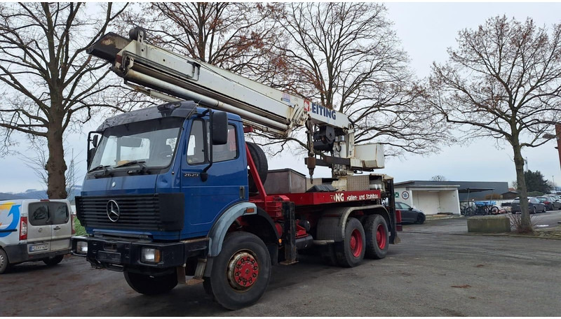 Mercedes-Benz 2629 AK Motorwagen mit Kran Dachdeckerkran6x6 - Kamion s kranom: slika Mercedes-Benz 2629 AK Motorwagen mit Kran Dachdeckerkran6x6 - Kamion s kranom Mercedes-Benz 2629 AK Motorwagen mit Kran Dachdeckerkran6x6 - Kamion s kranom: slika Mercedes-Benz 2629 AK Motorwagen mit Kran Dachdeckerkran6x6 - Kamion s kranom