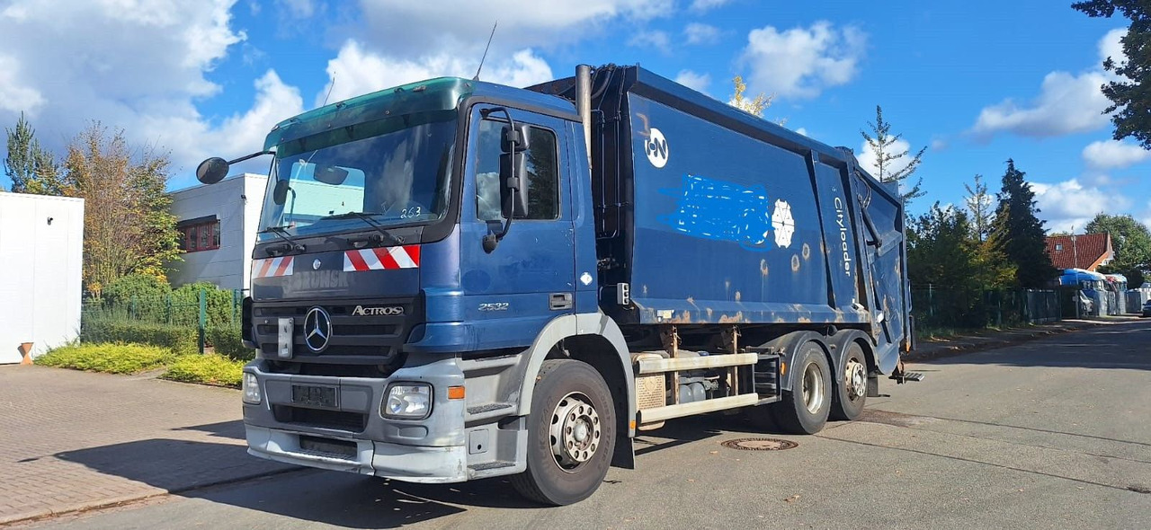 Mercedes-Benz 2632 Müllwgen 6x2 M.Haus Blatt/Luft - Kamion za odvoz smeća: slika Mercedes-Benz 2632 Müllwgen 6x2 M.Haus Blatt/Luft - Kamion za odvoz smeća Mercedes-Benz 2632 Müllwgen 6x2 M.Haus Blatt/Luft - Kamion za odvoz smeća: slika Mercedes-Benz 2632 Müllwgen 6x2 M.Haus Blatt/Luft - Kamion za odvoz smeća