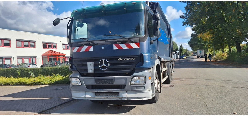 Mercedes-Benz 2632 Müllwgen 6x2 M.Haus Blatt/Luft - Kamion za odvoz smeća: slika Mercedes-Benz 2632 Müllwgen 6x2 M.Haus Blatt/Luft - Kamion za odvoz smeća Mercedes-Benz 2632 Müllwgen 6x2 M.Haus Blatt/Luft - Kamion za odvoz smeća: slika Mercedes-Benz 2632 Müllwgen 6x2 M.Haus Blatt/Luft - Kamion za odvoz smeća