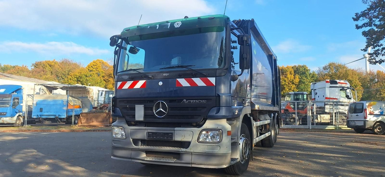 Mercedes-Benz 2632 Müllwgen 6x2 M.Haus E5 Blatt/Luft - Kamion za odvoz smeća: slika Mercedes-Benz 2632 Müllwgen 6x2 M.Haus E5 Blatt/Luft - Kamion za odvoz smeća Mercedes-Benz 2632 Müllwgen 6x2 M.Haus E5 Blatt/Luft - Kamion za odvoz smeća: slika Mercedes-Benz 2632 Müllwgen 6x2 M.Haus E5 Blatt/Luft - Kamion za odvoz smeća