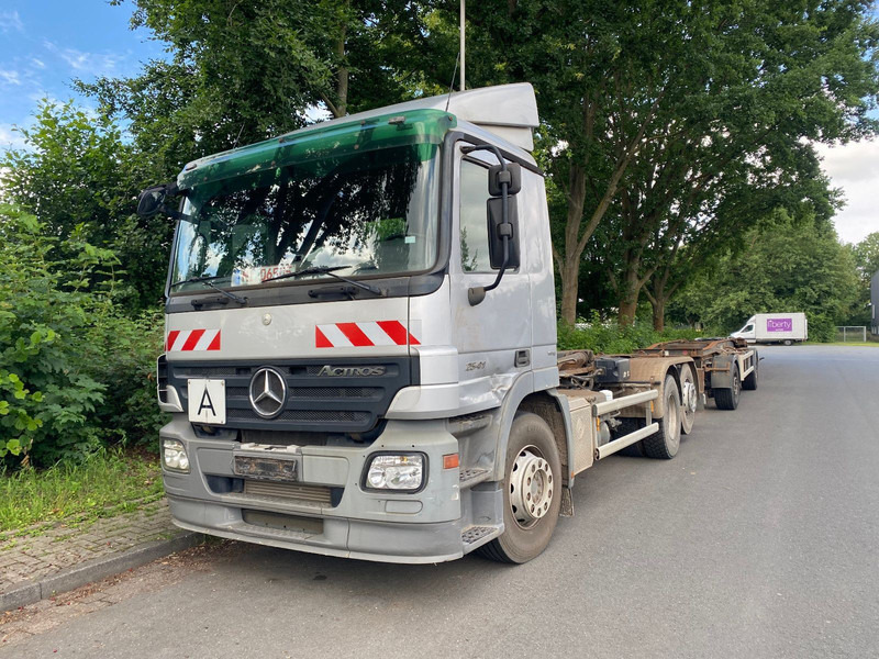 Mercedes-Benz 2641K 6x2 Abroller Klima - Kamion s kukastom dizalicom: slika Mercedes-Benz 2641K 6x2 Abroller Klima - Kamion s kukastom dizalicom Mercedes-Benz 2641K 6x2 Abroller Klima - Kamion s kukastom dizalicom: slika Mercedes-Benz 2641K 6x2 Abroller Klima - Kamion s kukastom dizalicom