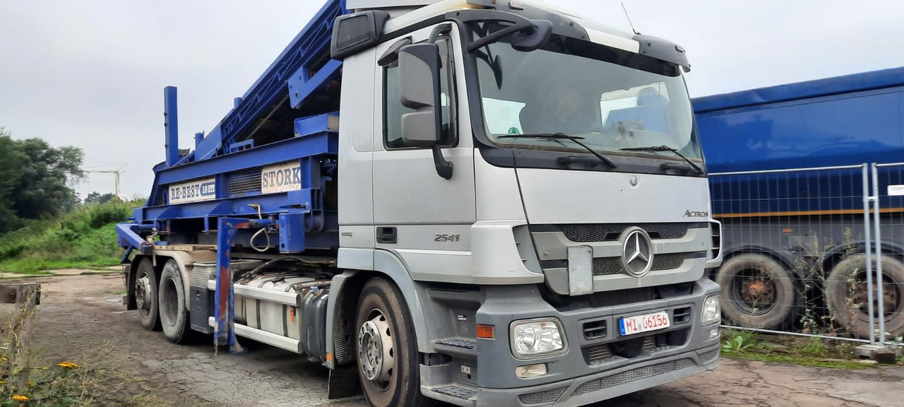 Mercedes-Benz 2641K 6x2 Abroller Klima - Kamion s kukastom dizalicom: slika Mercedes-Benz 2641K 6x2 Abroller Klima - Kamion s kukastom dizalicom Mercedes-Benz 2641K 6x2 Abroller Klima - Kamion s kukastom dizalicom: slika Mercedes-Benz 2641K 6x2 Abroller Klima - Kamion s kukastom dizalicom
