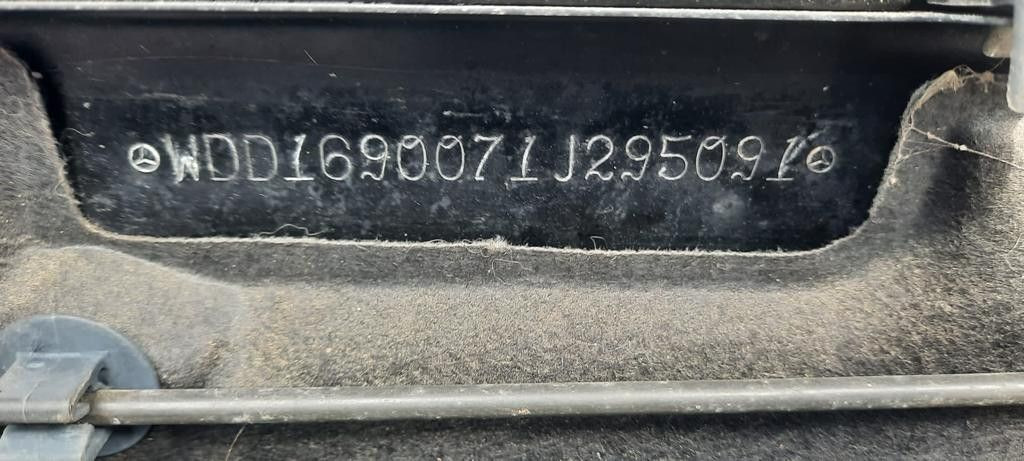 Mercedes-Benz A 180 CDI AVANTGARDE - Limuzina: slika Mercedes-Benz A 180 CDI AVANTGARDE - Limuzina Mercedes-Benz A 180 CDI AVANTGARDE - Limuzina: slika Mercedes-Benz A 180 CDI AVANTGARDE - Limuzina
