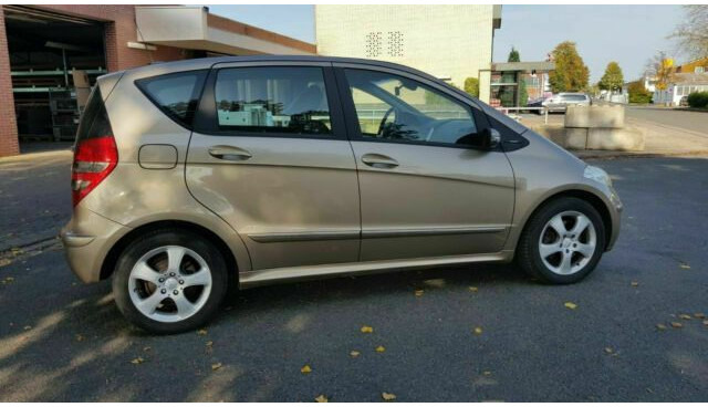 Mercedes-Benz A-Klasse 200 CDI - Automobil: slika Mercedes-Benz A-Klasse 200 CDI - Automobil Mercedes-Benz A-Klasse 200 CDI - Automobil: slika Mercedes-Benz A-Klasse 200 CDI - Automobil