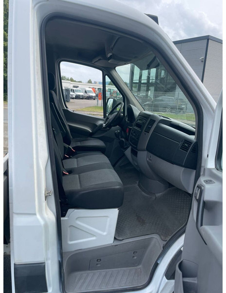 Dostavno vozilo s ravnom platformom Mercedes-Benz Sprinter 316: slika Dostavno vozilo s ravnom platformom Mercedes-Benz Sprinter 316