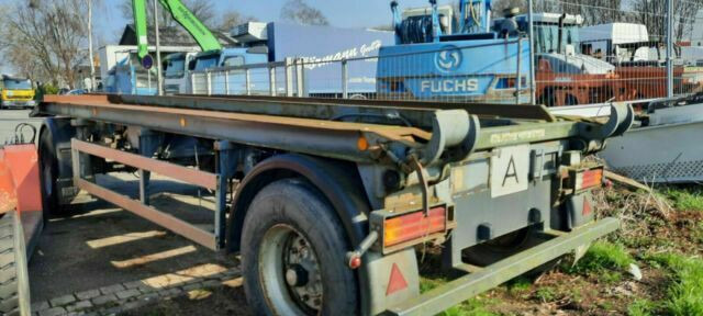 Müller-Mitteltal RAK German Fahrzeug - Transporter kontejnera/ Prikolica s izmjenjivim sanducima: slika Müller-Mitteltal RAK German Fahrzeug - Transporter kontejnera/ Prikolica s izmjenjivim sanducima Müller-Mitteltal RAK German Fahrzeug - Transporter kontejnera/ Prikolica s izmjenjivim sanducima: slika Müller-Mitteltal RAK German Fahrzeug - Transporter kontejnera/ Prikolica s izmjenjivim sanducima