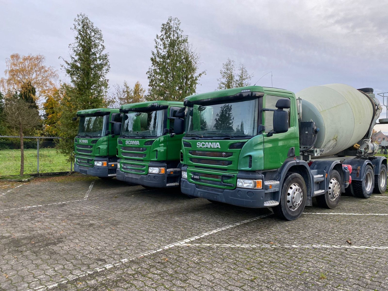 Scania 2x P360 Betonmischer 8x4 Blatt/Blatt E6 2 stück - Automješalica: slika Scania 2x P360 Betonmischer 8x4 Blatt/Blatt E6 2 stück - Automješalica Scania 2x P360 Betonmischer 8x4 Blatt/Blatt E6 2 stück - Automješalica: slika Scania 2x P360 Betonmischer 8x4 Blatt/Blatt E6 2 stück - Automješalica