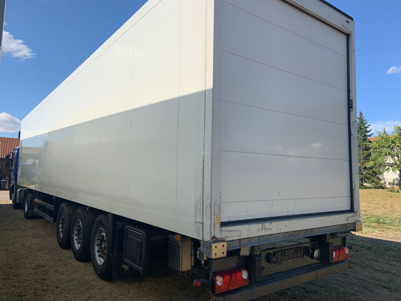 Schmitz Cargobull SKO 24 Tiefkühler 3Achser SAF - Poluprikolica hladnjača: slika Schmitz Cargobull SKO 24 Tiefkühler 3Achser SAF - Poluprikolica hladnjača Schmitz Cargobull SKO 24 Tiefkühler 3Achser SAF - Poluprikolica hladnjača: slika Schmitz Cargobull SKO 24 Tiefkühler 3Achser SAF - Poluprikolica hladnjača