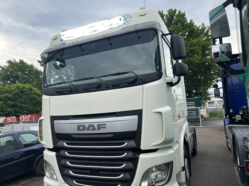 DAF 106.460PS SC SZM - Tegljač: slika DAF 106.460PS SC SZM - Tegljač DAF 106.460PS SC SZM - Tegljač: slika DAF 106.460PS SC SZM - Tegljač