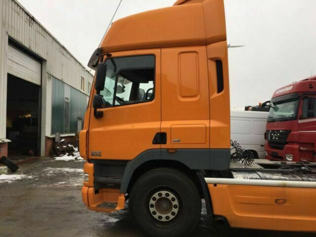 DAF CF85-410 G.Haus 2xBett ZF/Schalter 2-Kreishydr - Tegljač: slika DAF CF85-410 G.Haus 2xBett ZF/Schalter 2-Kreishydr - Tegljač DAF CF85-410 G.Haus 2xBett ZF/Schalter 2-Kreishydr - Tegljač: slika DAF CF85-410 G.Haus 2xBett ZF/Schalter 2-Kreishydr - Tegljač