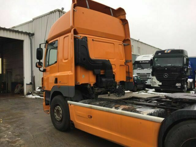 DAF CF85-410 G.Haus 2xBett ZF/Schalter 2-Kreishydr - Tegljač: slika DAF CF85-410 G.Haus 2xBett ZF/Schalter 2-Kreishydr - Tegljač DAF CF85-410 G.Haus 2xBett ZF/Schalter 2-Kreishydr - Tegljač: slika DAF CF85-410 G.Haus 2xBett ZF/Schalter 2-Kreishydr - Tegljač