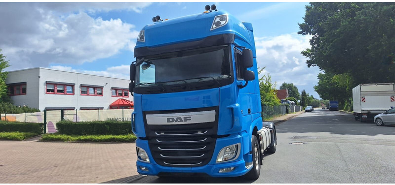 DAF XF106/460 - Tegljač: slika DAF XF106/460 - Tegljač DAF XF106/460 - Tegljač: slika DAF XF106/460 - Tegljač