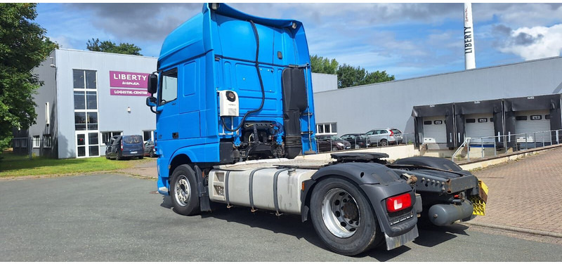 DAF XF106/460 - Tegljač: slika DAF XF106/460 - Tegljač DAF XF106/460 - Tegljač: slika DAF XF106/460 - Tegljač