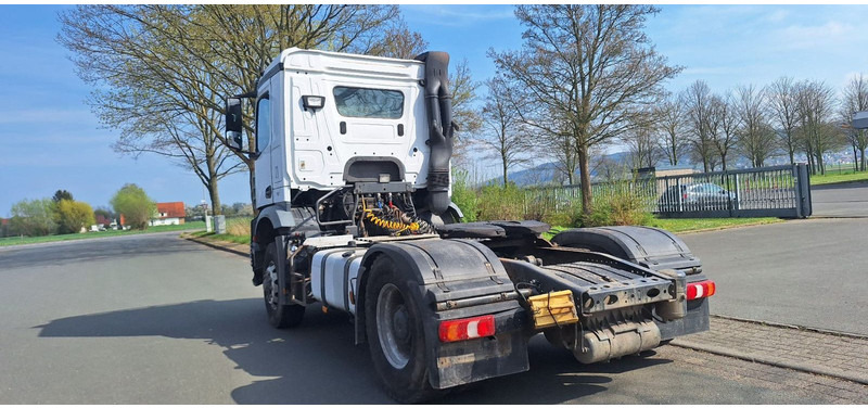 Mercedes-Benz 1840 HD 4x4 Arocs - Tegljač: slika Mercedes-Benz 1840 HD 4x4 Arocs - Tegljač Mercedes-Benz 1840 HD 4x4 Arocs - Tegljač: slika Mercedes-Benz 1840 HD 4x4 Arocs - Tegljač