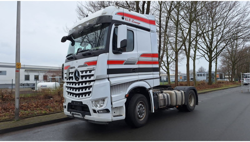 Mercedes-Benz 1845 Arocs 4x4 HD 1-Hand - Tegljač: slika Mercedes-Benz 1845 Arocs 4x4 HD 1-Hand - Tegljač Mercedes-Benz 1845 Arocs 4x4 HD 1-Hand - Tegljač: slika Mercedes-Benz 1845 Arocs 4x4 HD 1-Hand - Tegljač