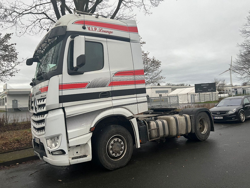 Mercedes-Benz 1845 Arocs 4x4 HD 1-Hand - Tegljač: slika Mercedes-Benz 1845 Arocs 4x4 HD 1-Hand - Tegljač Mercedes-Benz 1845 Arocs 4x4 HD 1-Hand - Tegljač: slika Mercedes-Benz 1845 Arocs 4x4 HD 1-Hand - Tegljač