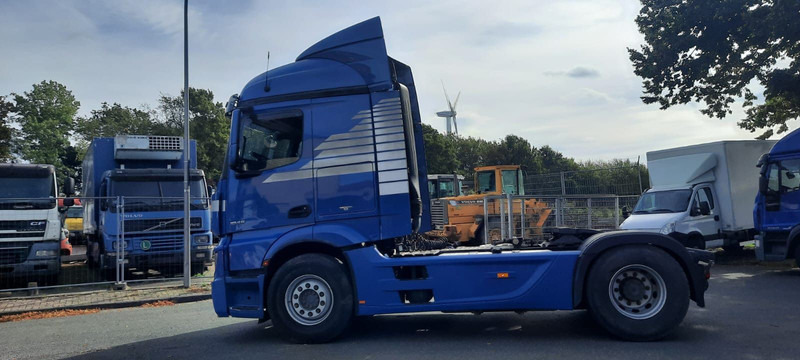 Mercedes-Benz 1845LS Actros 4x2 SZM Voll. StreamSpace - Tegljač: slika Mercedes-Benz 1845LS Actros 4x2 SZM Voll. StreamSpace - Tegljač Mercedes-Benz 1845LS Actros 4x2 SZM Voll. StreamSpace - Tegljač: slika Mercedes-Benz 1845LS Actros 4x2 SZM Voll. StreamSpace - Tegljač