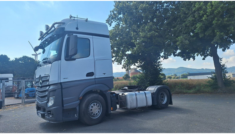 Mercedes-Benz 1851Actros 4 2-Achser SZM - Tegljač: slika Mercedes-Benz 1851Actros 4 2-Achser SZM - Tegljač Mercedes-Benz 1851Actros 4 2-Achser SZM - Tegljač: slika Mercedes-Benz 1851Actros 4 2-Achser SZM - Tegljač