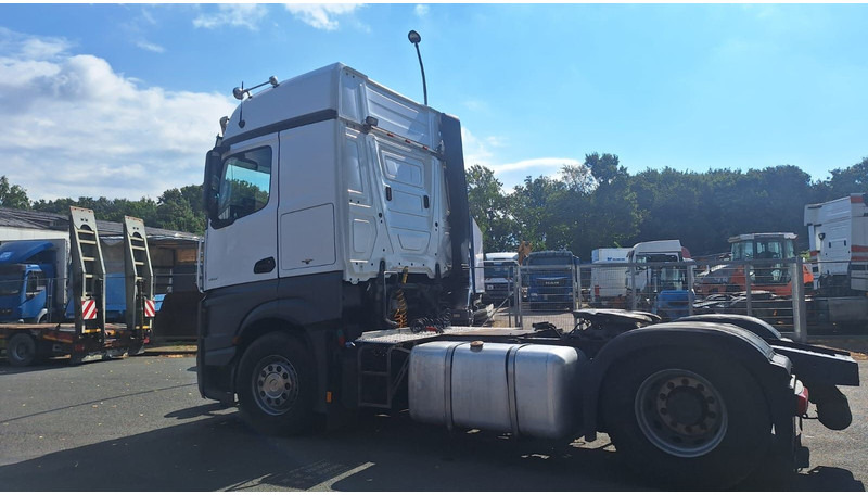 Mercedes-Benz 1851Actros 4 2-Achser SZM - Tegljač: slika Mercedes-Benz 1851Actros 4 2-Achser SZM - Tegljač Mercedes-Benz 1851Actros 4 2-Achser SZM - Tegljač: slika Mercedes-Benz 1851Actros 4 2-Achser SZM - Tegljač