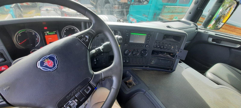 Scania P360 SZM - Tegljač: slika Scania P360 SZM - Tegljač Scania P360 SZM - Tegljač: slika Scania P360 SZM - Tegljač