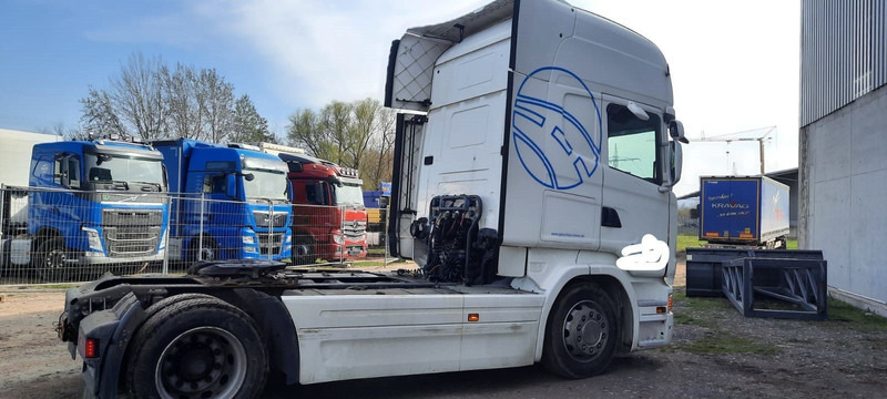 Scania R450 - Tegljač: slika Scania R450 - Tegljač Scania R450 - Tegljač: slika Scania R450 - Tegljač