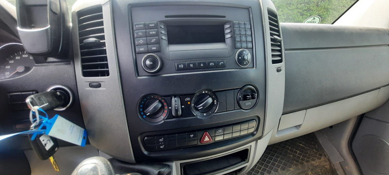 Volkswagen Crafter TDI Lang/Klima 3-Sitzer - Furgon: slika Volkswagen Crafter TDI Lang/Klima 3-Sitzer - Furgon Volkswagen Crafter TDI Lang/Klima 3-Sitzer - Furgon: slika Volkswagen Crafter TDI Lang/Klima 3-Sitzer - Furgon