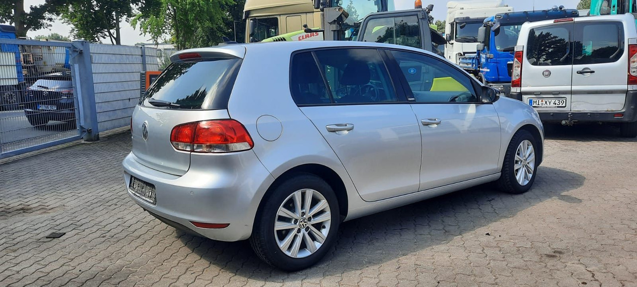 Volkswagen Golf - Limuzina: slika Volkswagen Golf - Limuzina Volkswagen Golf - Limuzina: slika Volkswagen Golf - Limuzina