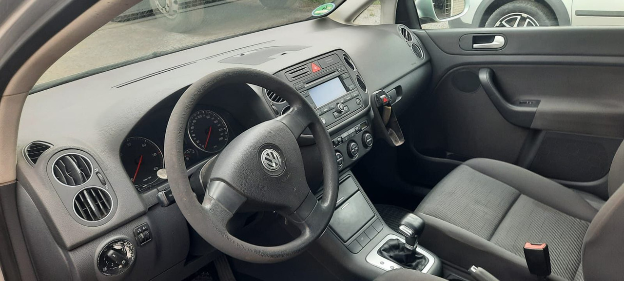 Volkswagen Golf Plus 1.9 TDI DSG DPF Comfortline - Limuzina: slika Volkswagen Golf Plus 1.9 TDI DSG DPF Comfortline - Limuzina Volkswagen Golf Plus 1.9 TDI DSG DPF Comfortline - Limuzina: slika Volkswagen Golf Plus 1.9 TDI DSG DPF Comfortline - Limuzina